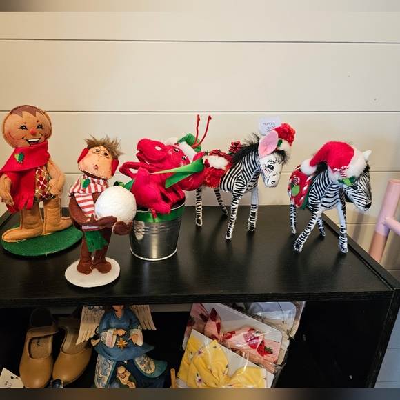 Analee - Picture 2 of 2